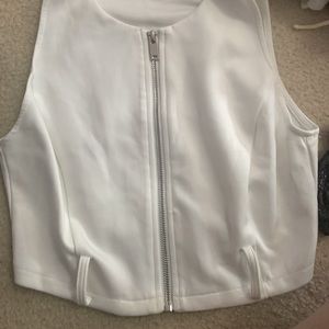 S | zip up cropped top